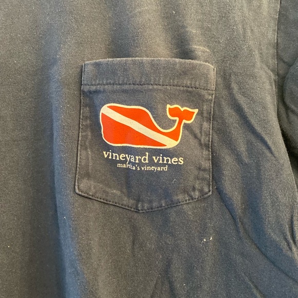 Vineyard Vines t-shirt - Picture 3 of 8